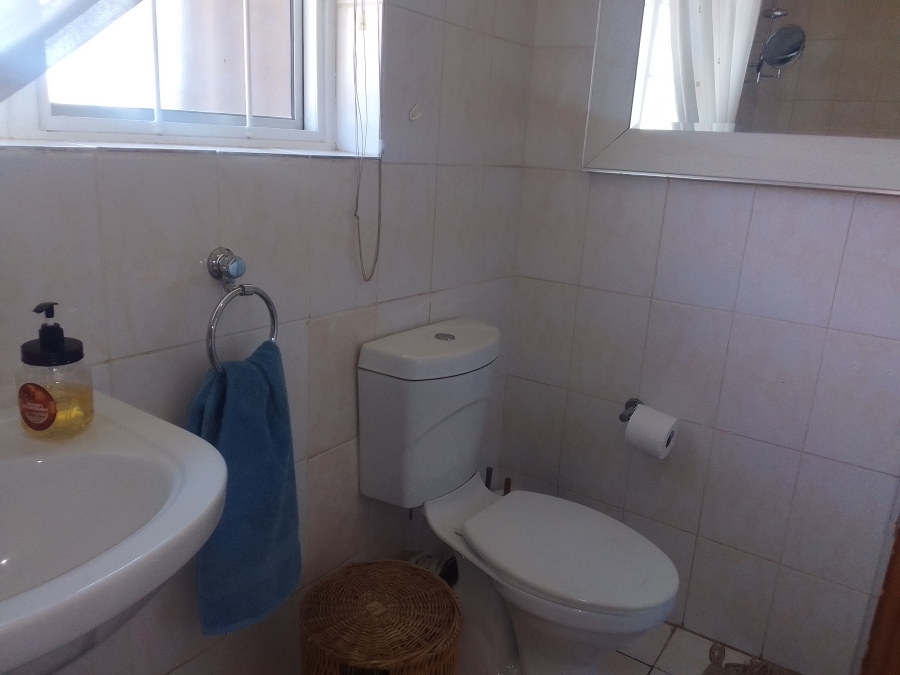 4 Bedroom Property for Sale in Geelhoutpark North West